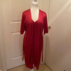 Ladies nightgown & housecoat